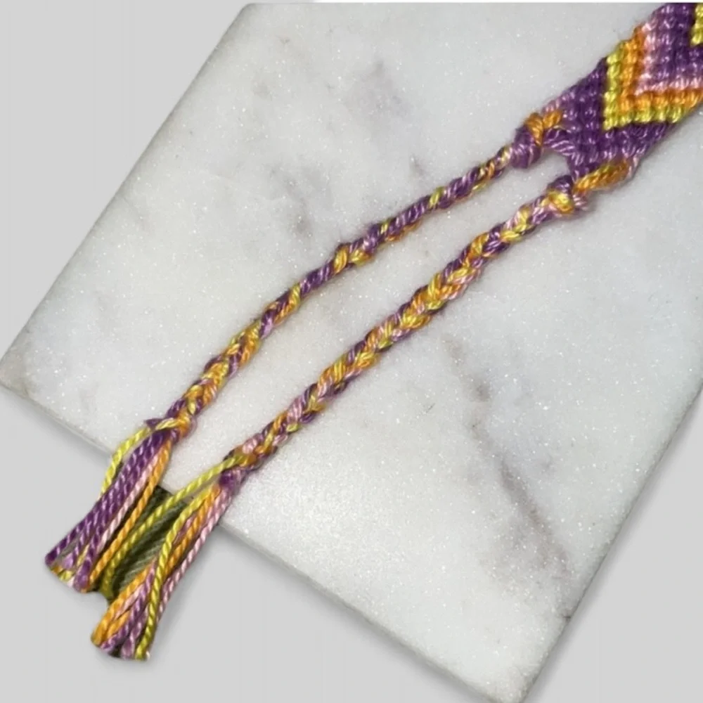 🔸 Prairie Chevron Handwoven Friendship Bracelet - Picture 6 of 6
